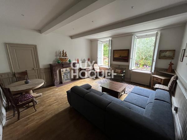 APPARTEMENT À VENDRE DE 7 PIÈCES DE 214,05 M²