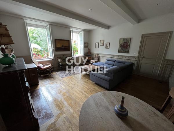 APPARTEMENT À VENDRE DE 7 PIÈCES DE 214,05 M²