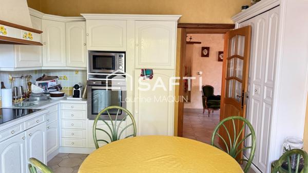 Élégante maison – Charme, volumes et verdure à Bruyères-et-Montbérault