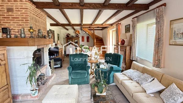 Élégante maison – Charme, volumes et verdure à Bruyères-et-Montbérault