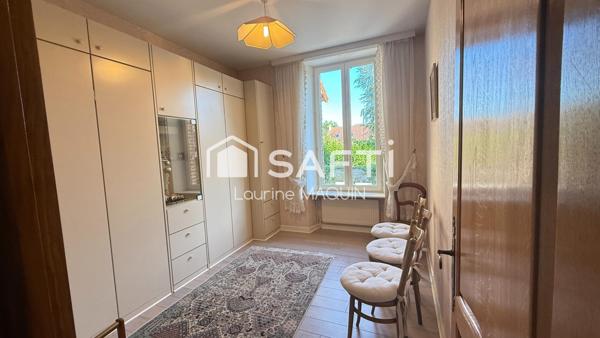 Élégante maison – Charme, volumes et verdure à Bruyères-et-Montbérault