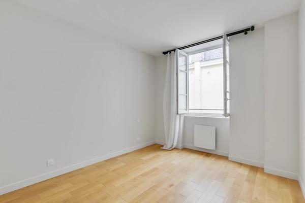 Lyon 2 - Jacobins - Appartement rénové de 94,17 m² - Balcon - 2 Chambres