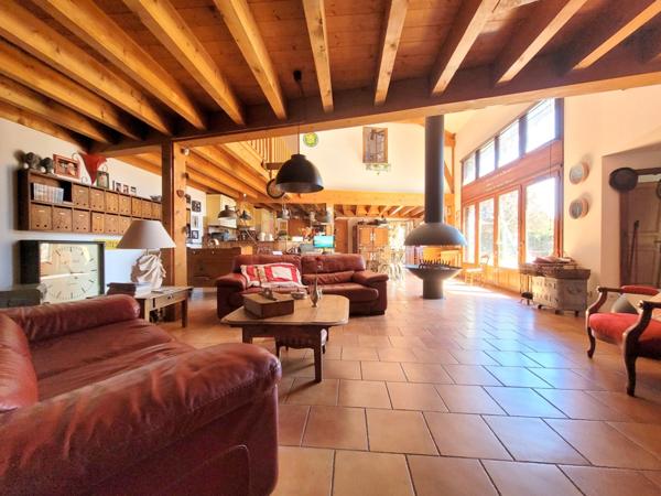 En exclusivité, à 8min de Riom et 20min de l'entrée de Clermont-Ferrand