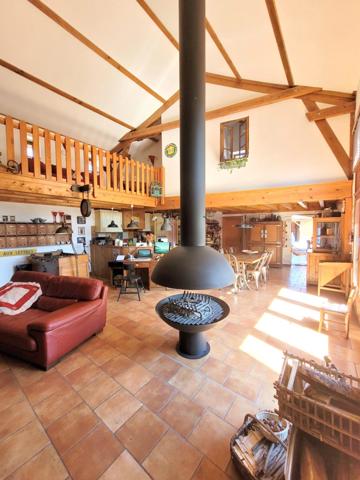 En exclusivité, à 8min de Riom et 20min de l'entrée de Clermont-Ferrand