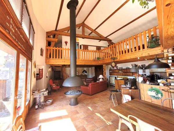 En exclusivité, à 8min de Riom et 20min de l'entrée de Clermont-Ferrand