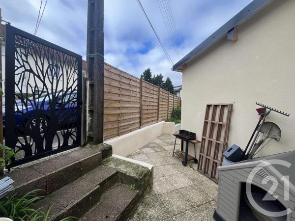 Maison à vendre  6 pièces - 93,93 m 2   ST QUENTIN  - 02