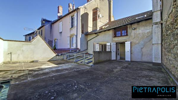 Maison de ville avec local commercial en RDC et 1 appartement