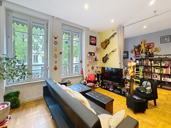 Lyon (69006) Lyon 6 – Boulevard des Brotteaux / Part-Dieu Appartement atypique T3/4 de 94.55 m² – cachet de l’ancien