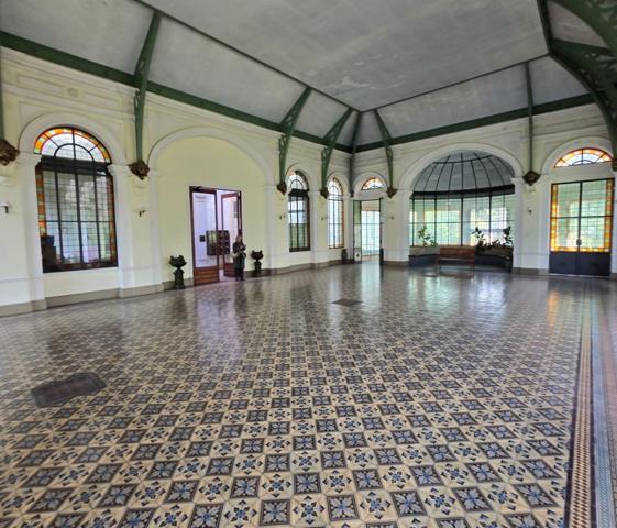 Cannes Alexandre III : Appartement Bourgeois rénové de 150 m2 dans superbe résidence avec parc