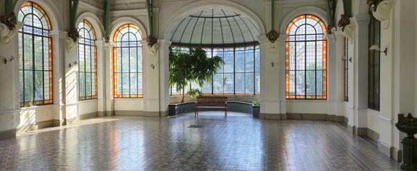 Cannes Alexandre III : Appartement Bourgeois rénové de 150 m2 dans superbe résidence avec parc