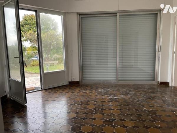 LARMOR-PLAGE - KERNEVEL - Maison de 240m² sur terrain de 536 m² 