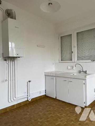 LARMOR-PLAGE - KERNEVEL - Maison de 240m² sur terrain de 536 m² 