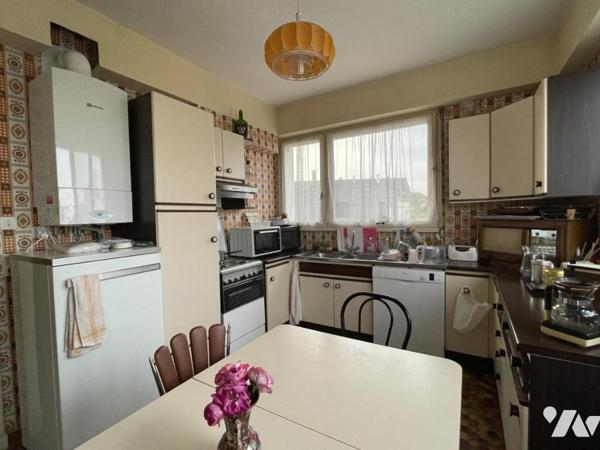 LARMOR-PLAGE - KERNEVEL - Maison de 240m² sur terrain de 536 m² 