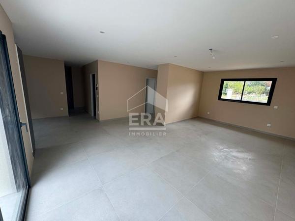 Maison individuelle neuve 5 pièces à vendre à Saint Antoine sur l'Isle 24700 montpon menesterol 33660 saint seurin sur l'ilse