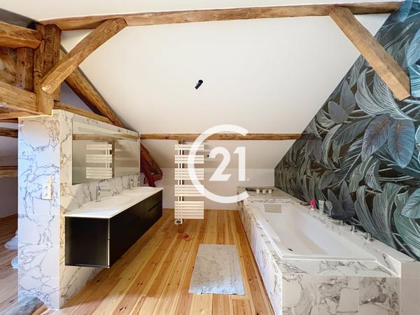 Maison à vendre  8 pièces - 402 m2 GENTE - 16