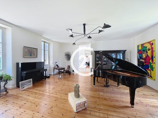 Maison à vendre  8 pièces - 402 m2 GENTE - 16