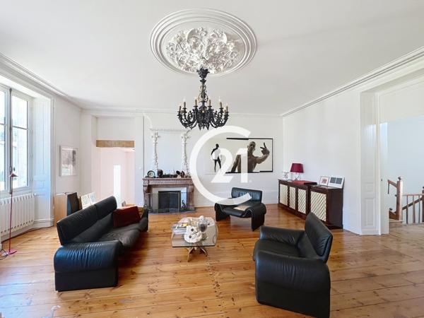 Maison à vendre  8 pièces - 402 m2 GENTE - 16