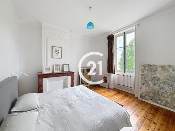 Maison à vendre  8 pièces - 402 m2 GENTE - 16