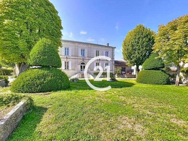 Maison à vendre  8 pièces - 402 m2 GENTE - 16