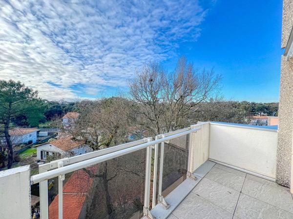 APPARTEMENT à VAUX SUR MER