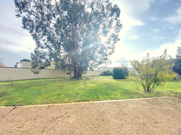 Terrain libre de constructeur - Saint Julien De Concelles - 522 m²