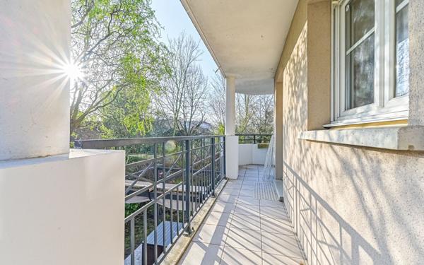 Appartement à vendre    4 pièces • 70,16 m2 Saint-Gratien