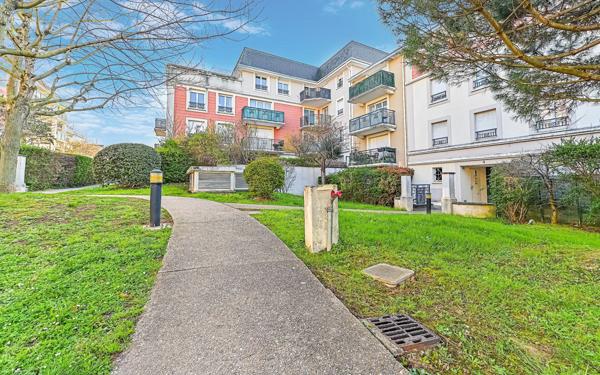 Appartement à vendre    4 pièces • 70,16 m2 Saint-Gratien