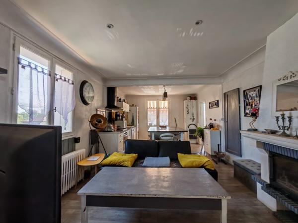 Maison familiale avec revenu locatif !