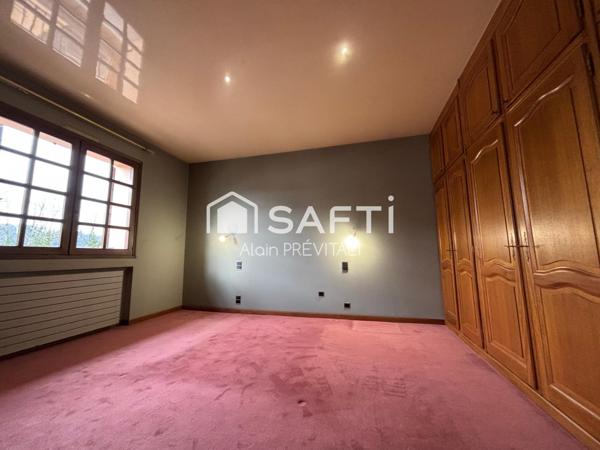 Idéalement située à Oyonnax