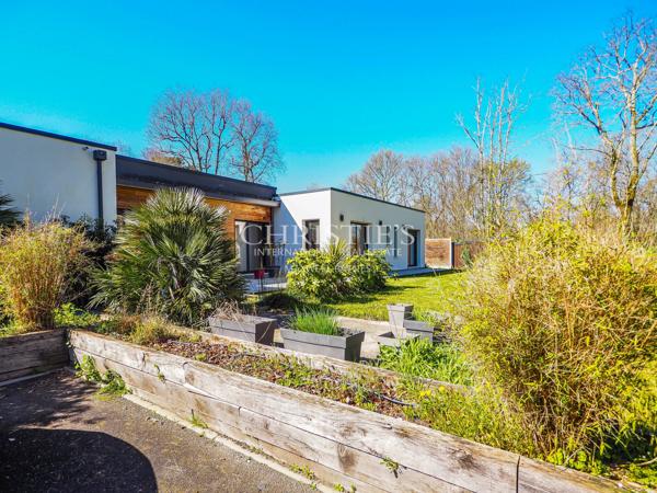 Belle maison contemporaine avec piscine