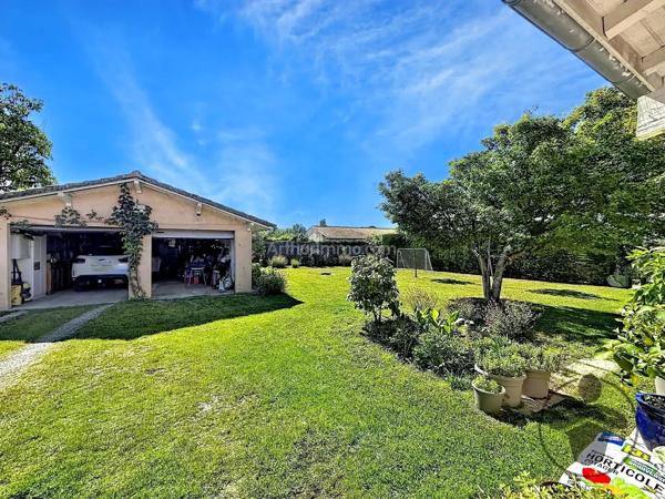 Vente                                                      Maison
                        
                     5 pièces                      125 m2                     à Coutras