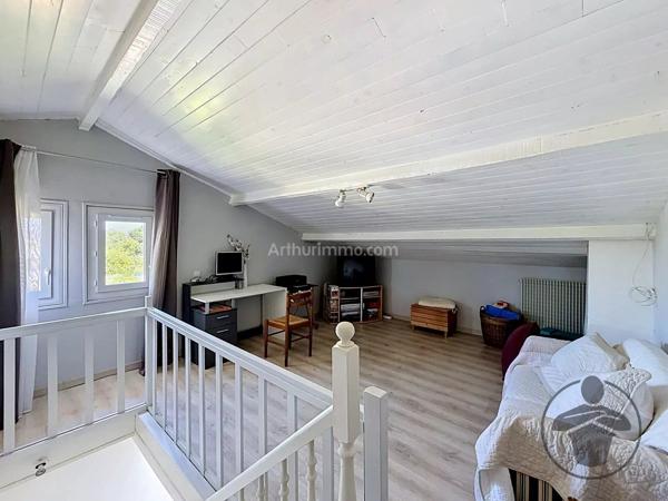 Vente                                                      Maison
                        
                     5 pièces                      125 m2                     à Coutras