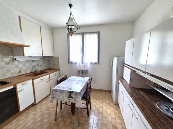 Maison 2 chambres, terrain de 1100 m² constructible