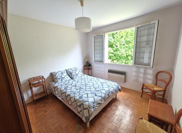 Maison 2 chambres, terrain de 1100 m² constructible