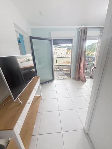 T2 lumineux avec loggia, garage et parking