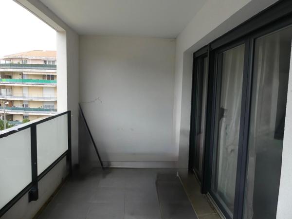 T2 lumineux avec loggia, garage et parking