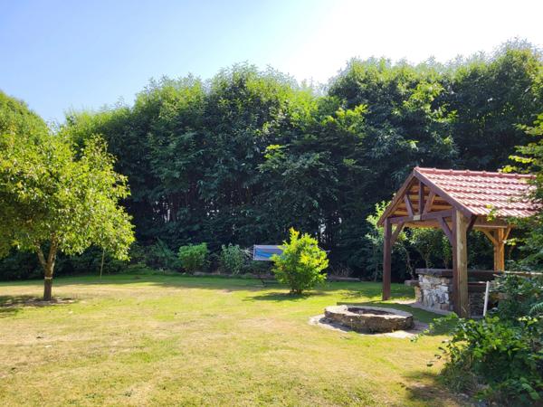 A PLOUBEZRE (22300), beaucoup de charme, ensemble immobilier très COSY en pierre