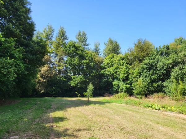 A PLOUBEZRE (22300), beaucoup de charme, ensemble immobilier très COSY en pierre