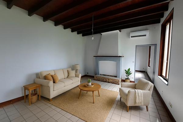 Maison St Ciers Champagne 2 chambres et 1 bureau