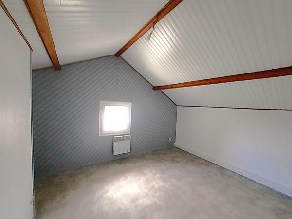 Maison St Ciers Champagne 2 chambres et 1 bureau