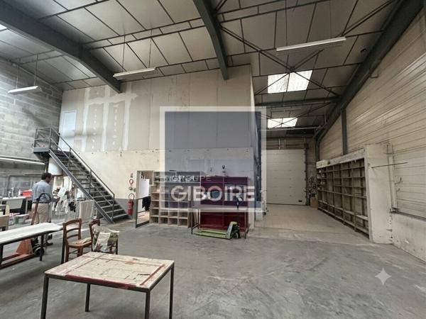 Local d'activites 340 m² à louer CHANTEPIE (réf : 35.7253)