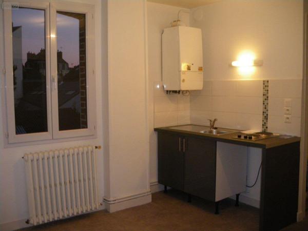 Appartement à louer à Rennes en Ille-et-Vilaine (35000), ref : 010/1820   
Gare