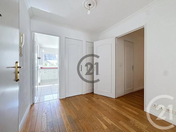 Appartement T5 à vendre  5 pièces - 107 m 2   REIMS  - 51