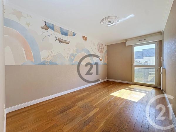 Appartement T5 à vendre  5 pièces - 107 m 2   REIMS  - 51