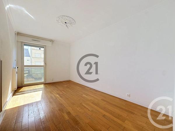 Appartement T5 à vendre  5 pièces - 107 m 2   REIMS  - 51