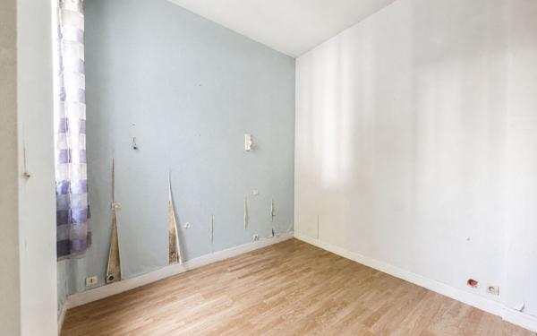 Appartement à vendre    2 pièces • 30,63 m2 Saint-Maur-des-Fossés