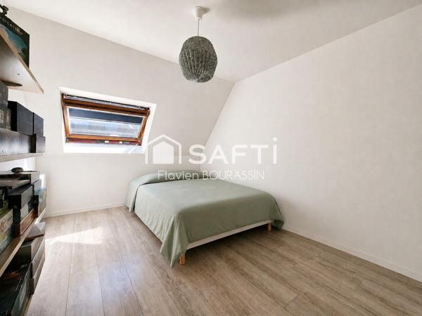 ECKBOLSHEIM – MAGNIFIQUE DUPLEX LUMINEUX – 3 CHAMBRES – GARAGE, CAVE & BALCON