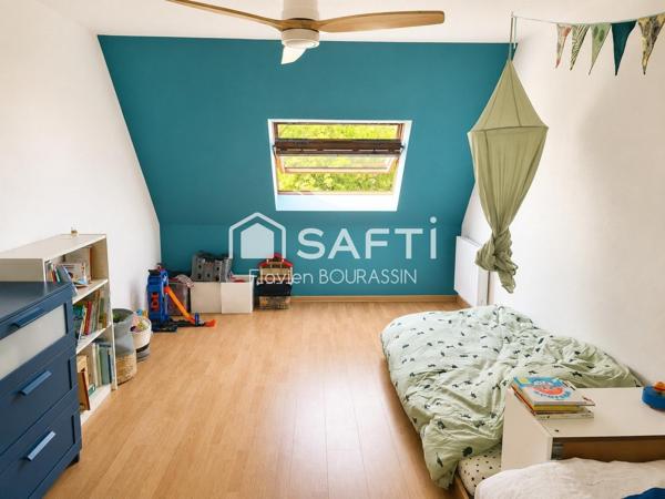 ECKBOLSHEIM – MAGNIFIQUE DUPLEX LUMINEUX – 3 CHAMBRES – GARAGE, CAVE & BALCON