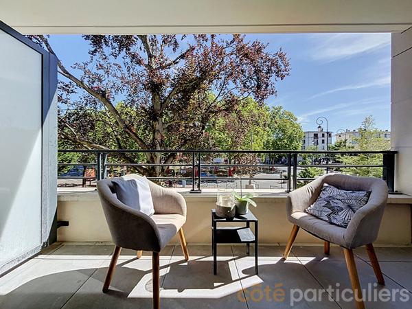 Vente
                Appartement68,21 m² - 3 Pièces -
                    SAINT MAUR DES FOSSES (94100)