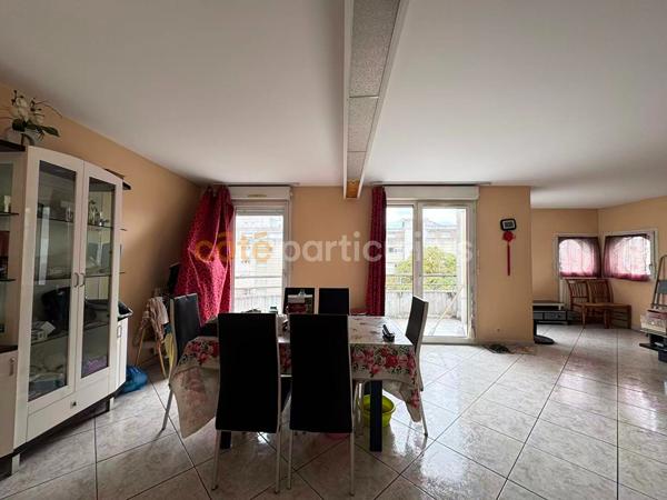 Vente
                Appartement89,79 m² - 5 Pièces -
                    BONDY (93140)